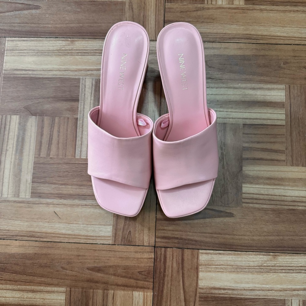 Pink mules